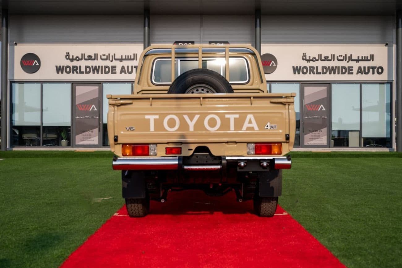2026 Toyota Land Cruiser Pickup 70 Standard thumbnail 6