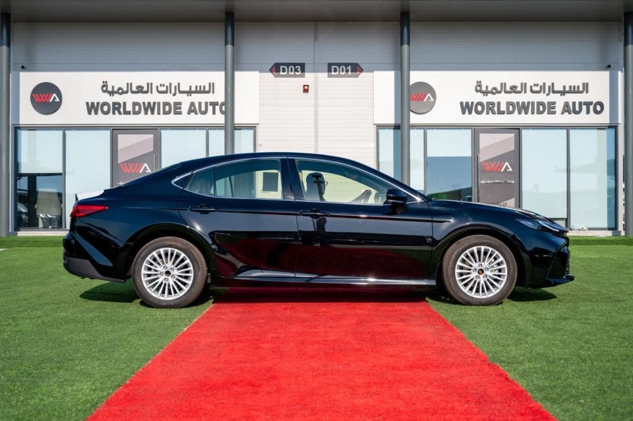 2026 Toyota Camry LE thumbnail 2
