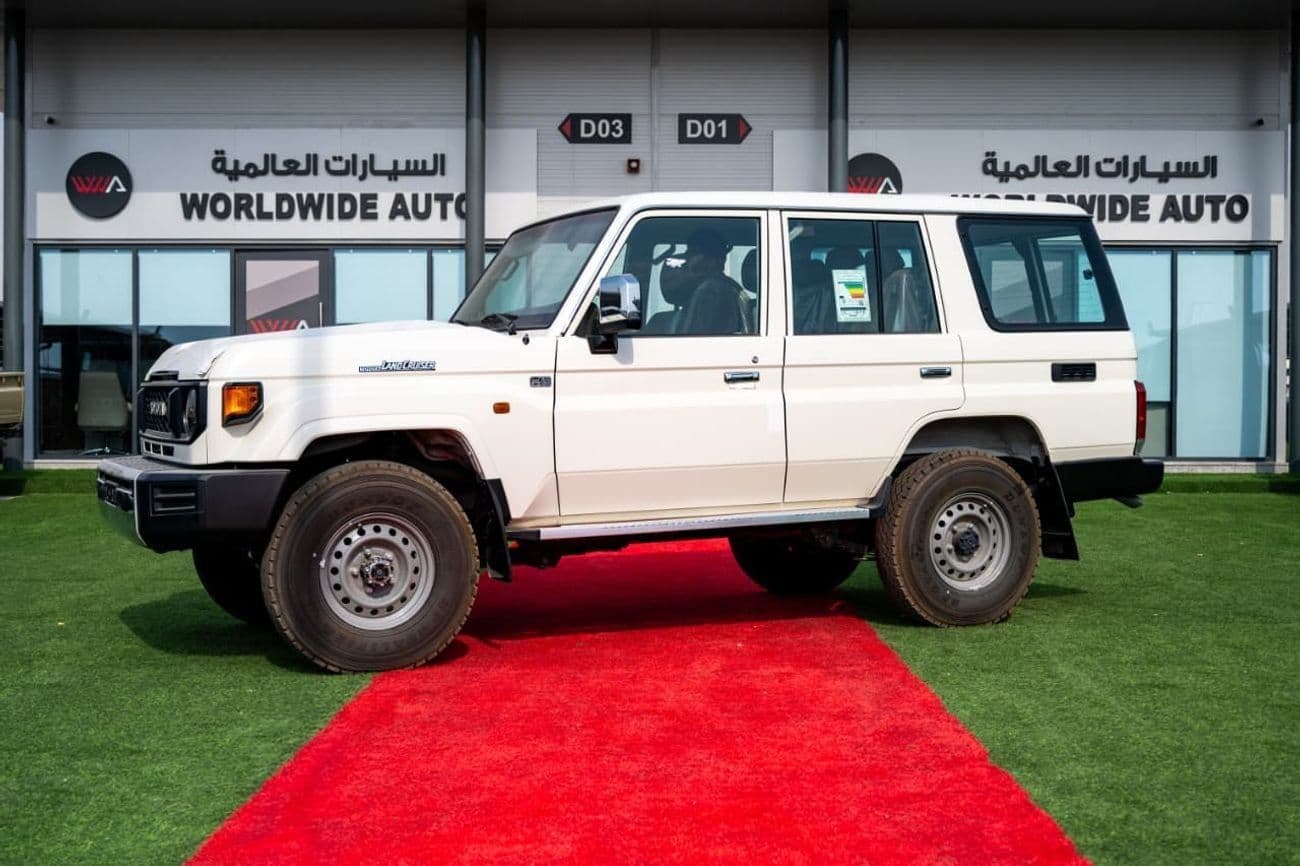 2025 Toyota Land Cruiser 70 LC76 HT VXR thumbnail 6