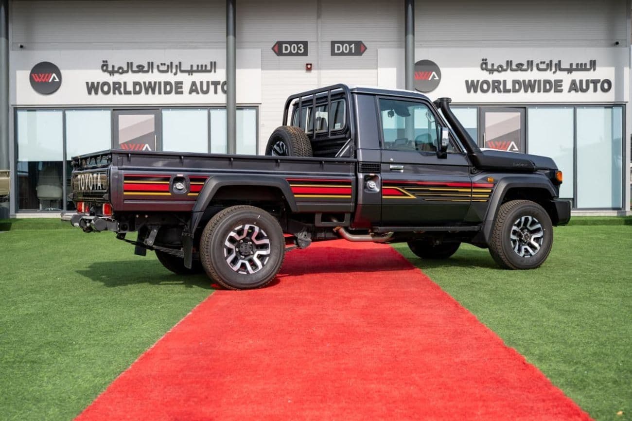 2025 Toyota Land Cruiser Pick Up thumbnail 3