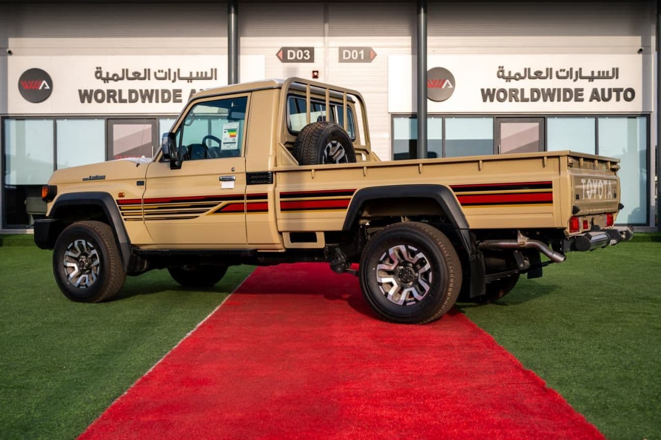 2025 Toyota Land Cruiser Pick Up thumbnail 7