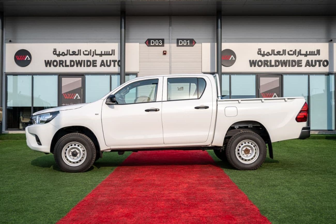 2025 Toyota Hilux GL thumbnail 4
