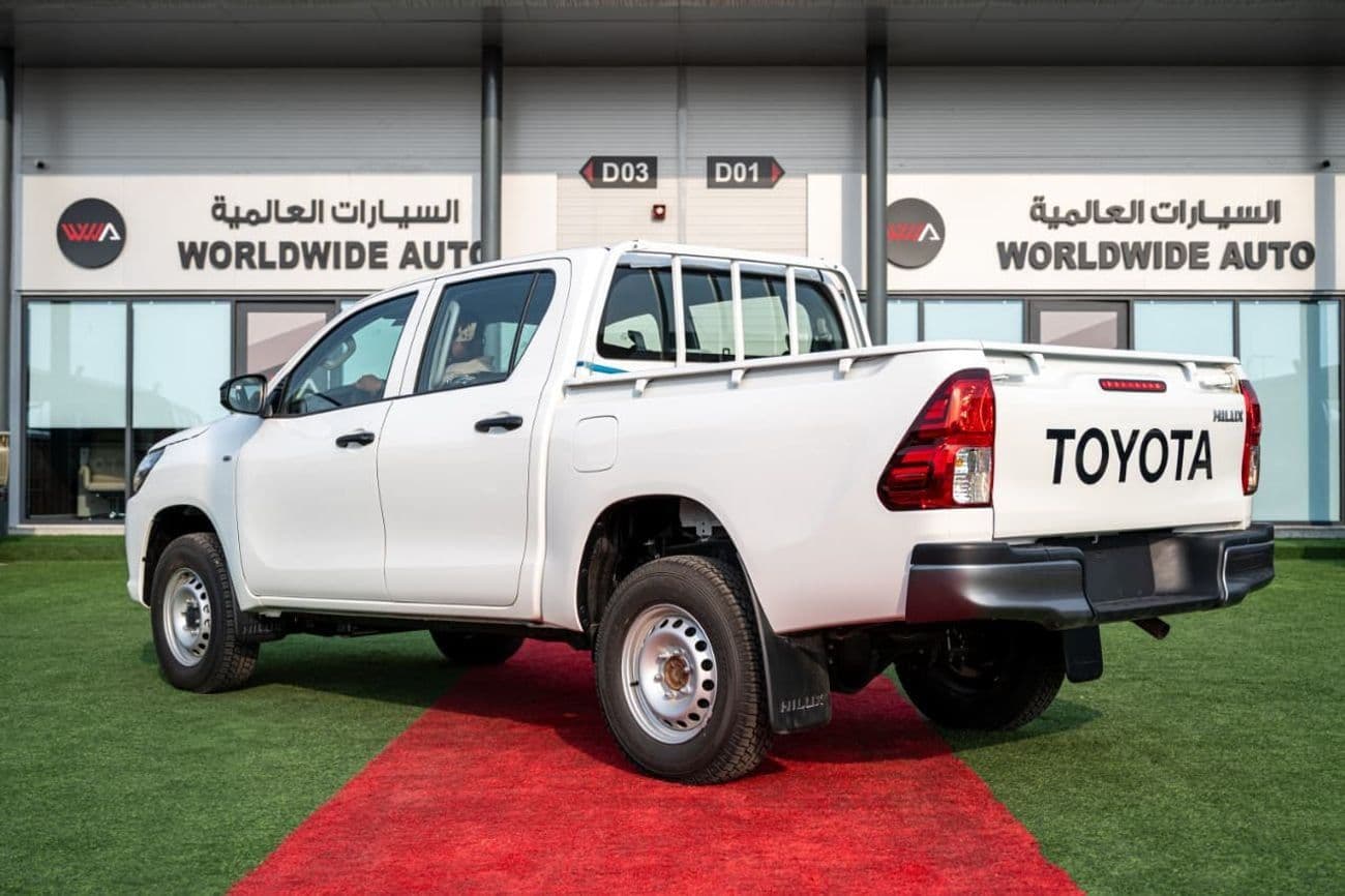 2025 Toyota Hilux GL thumbnail 3