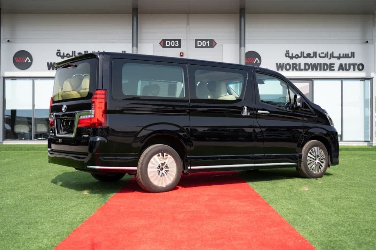 2026 Toyota Granvia PREMIUM thumbnail 3