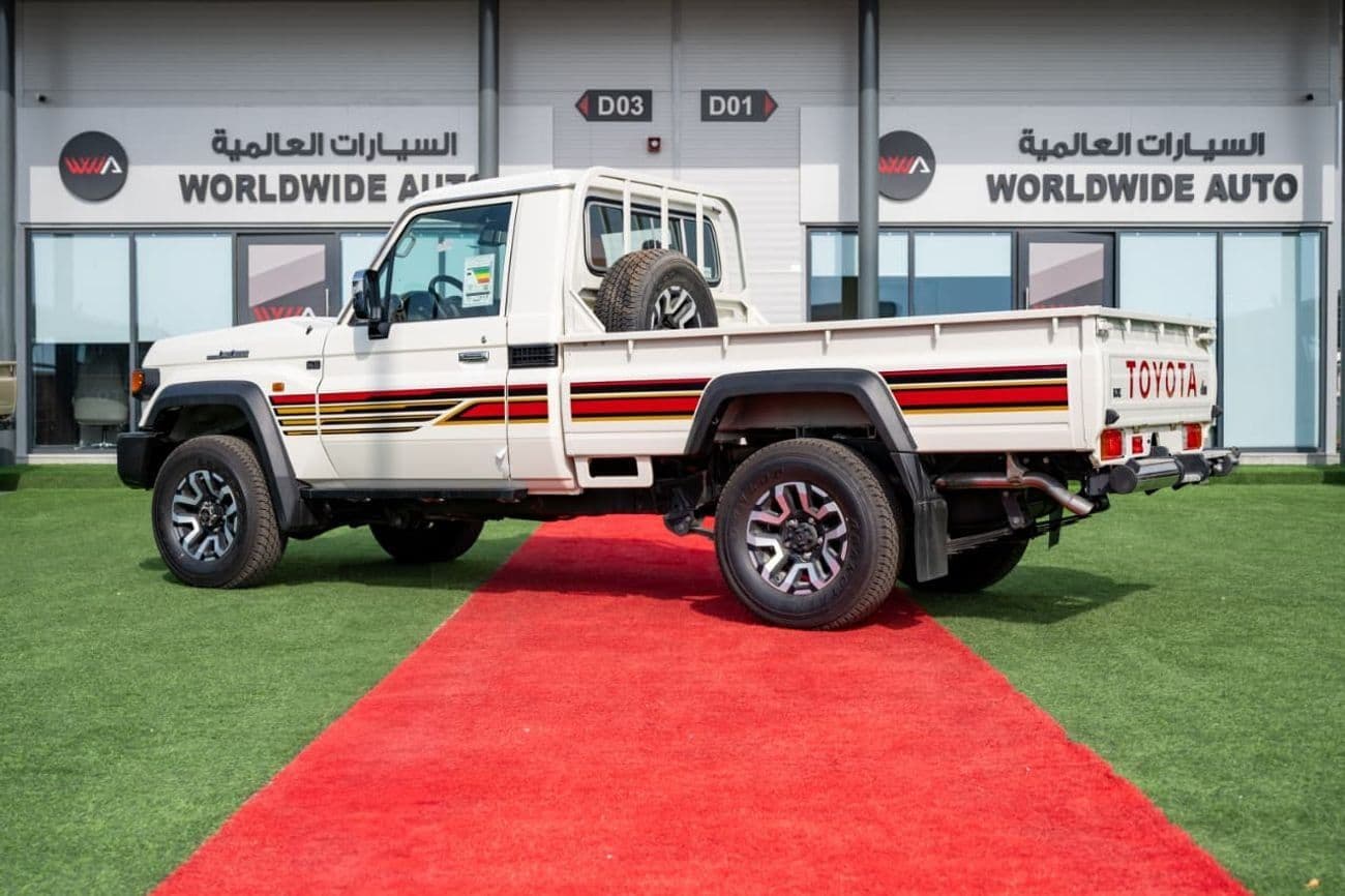 2025 Toyota Land Cruiser Pick Up thumbnail 5