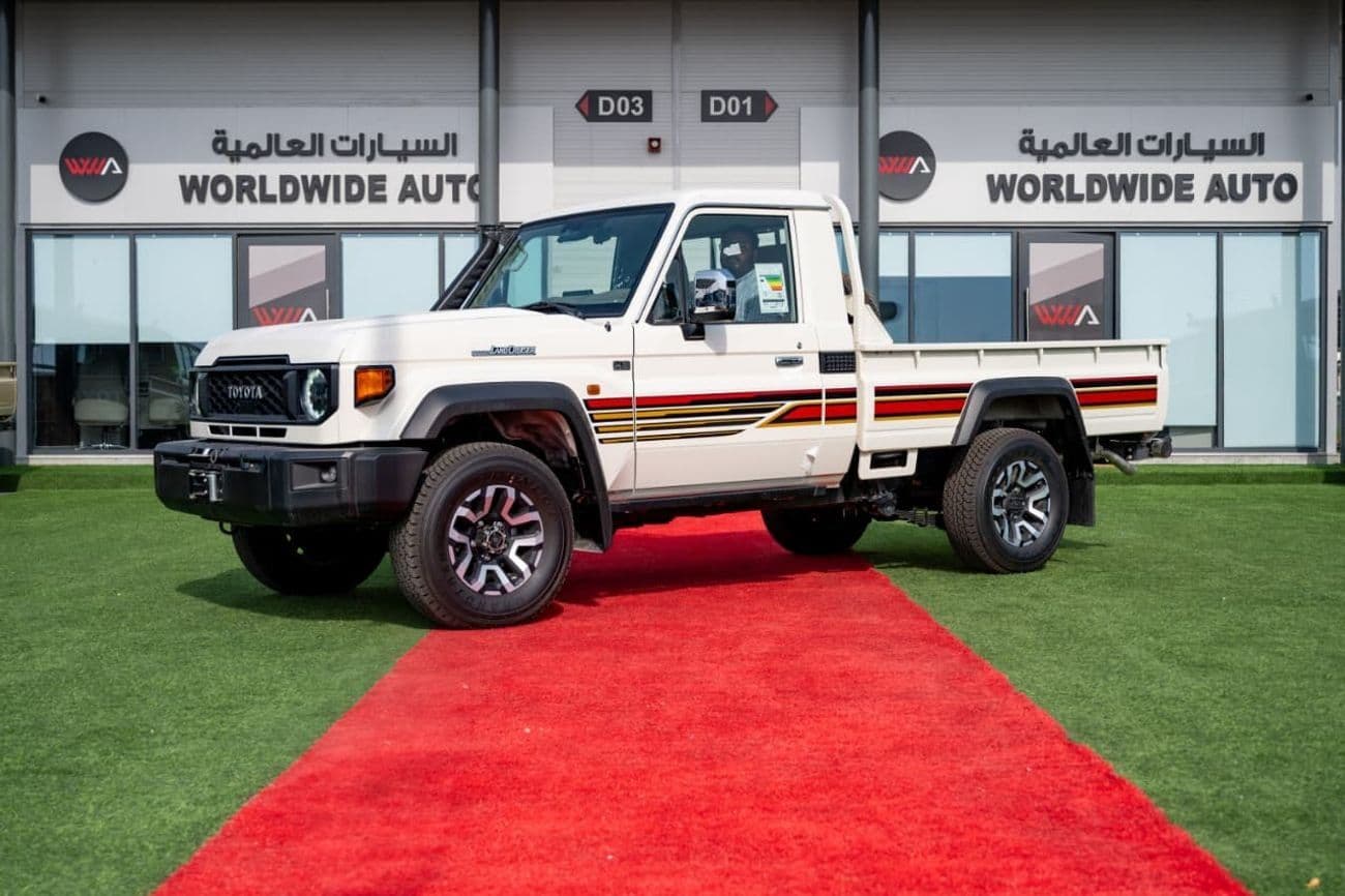 2025 Toyota Land Cruiser Pick Up thumbnail 7