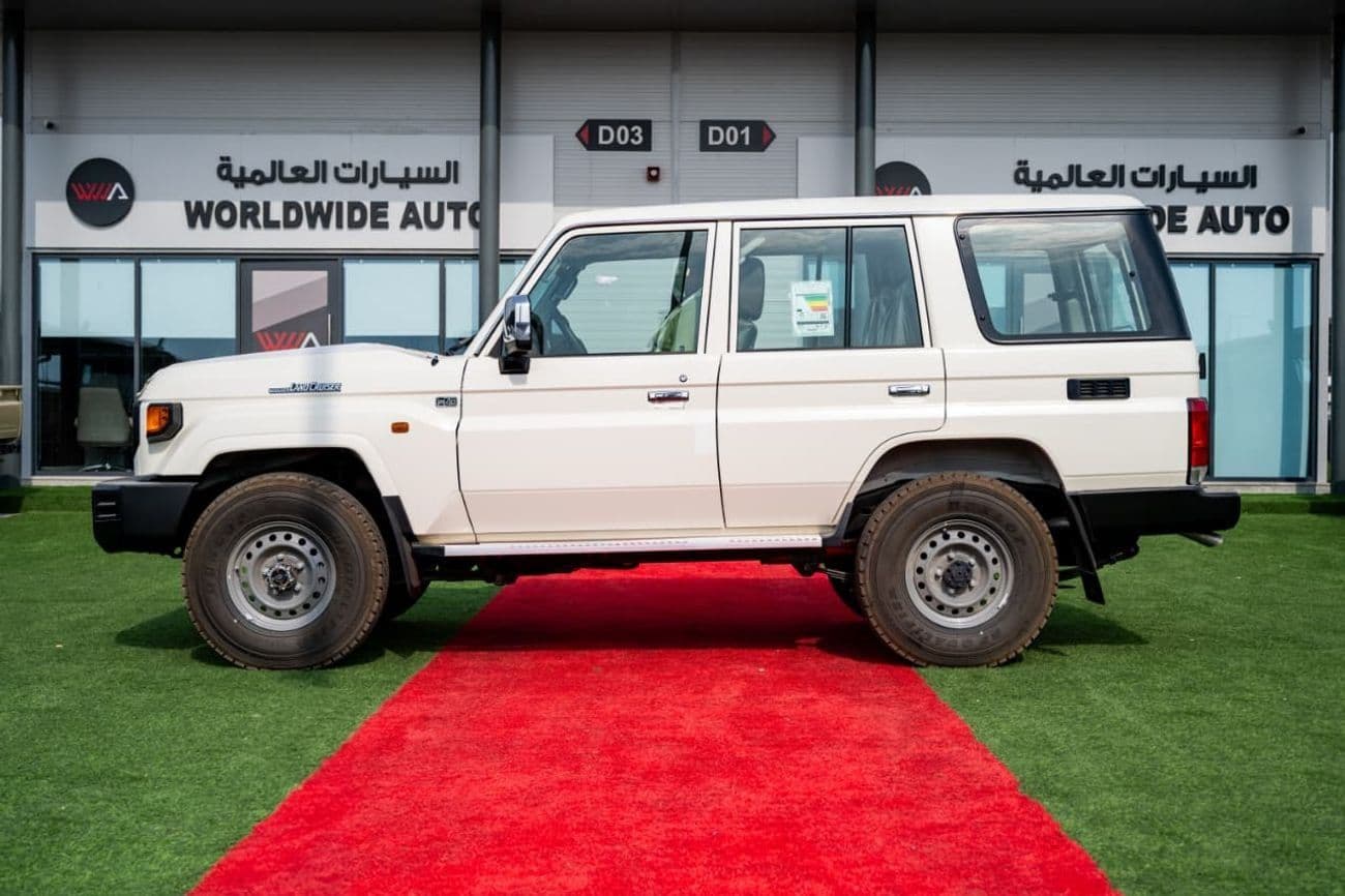 2025 Toyota Land Cruiser 70 LC76 HT VXR thumbnail 5