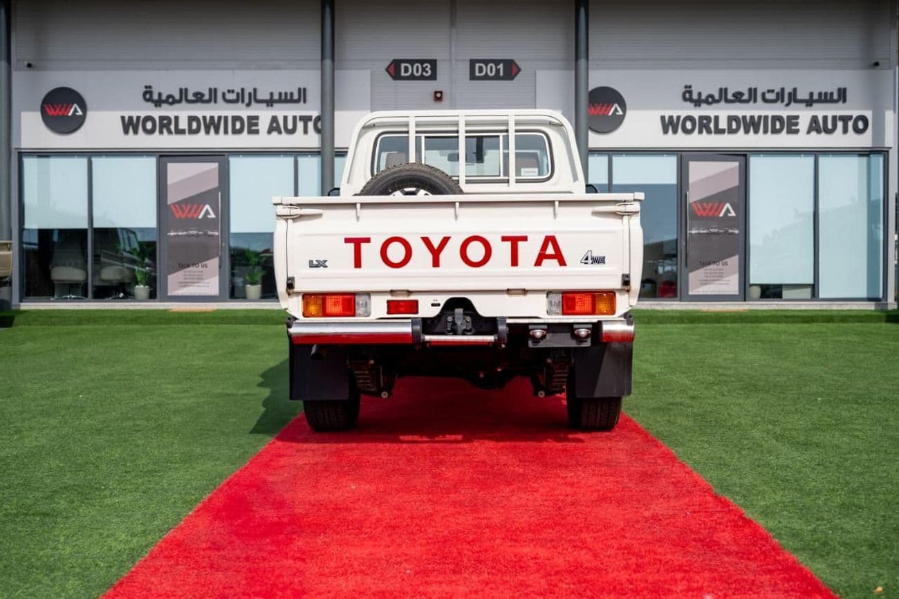 2025 Toyota Land Cruiser Pick Up thumbnail 4