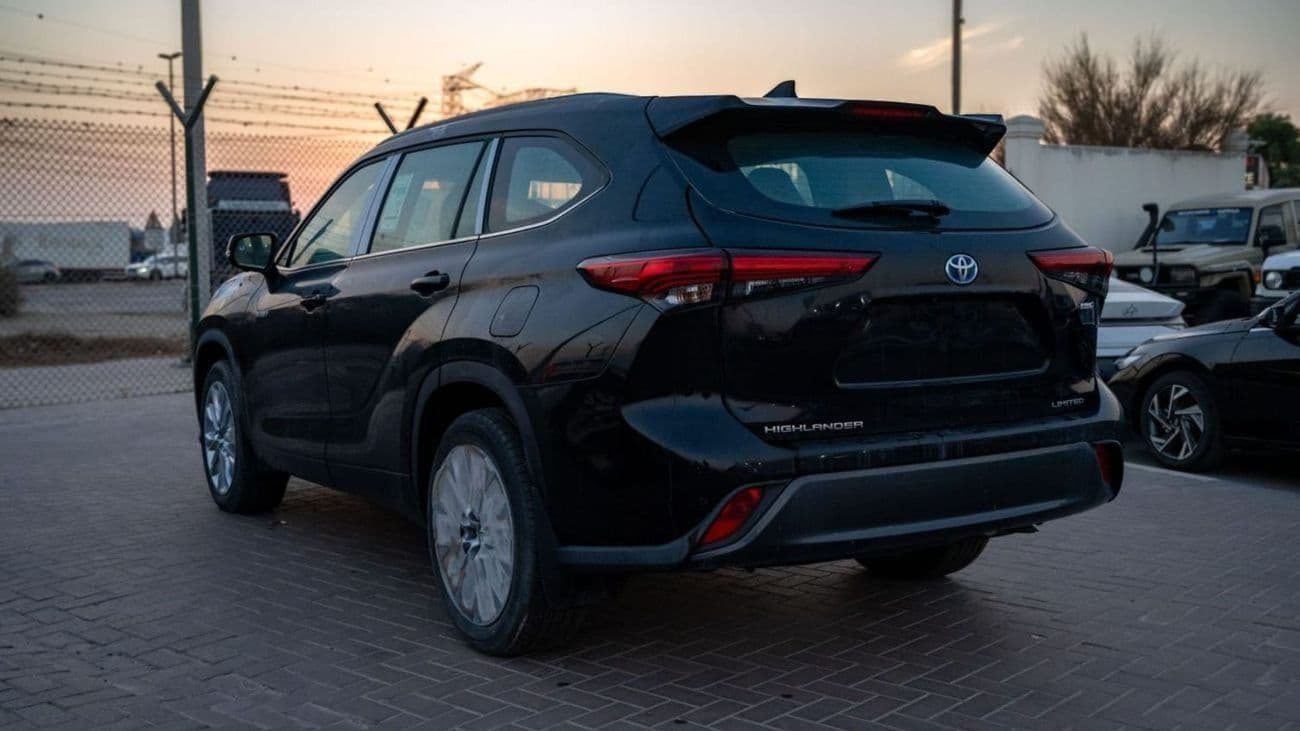 2023 Toyota Highlander LTD HEV thumbnail 3