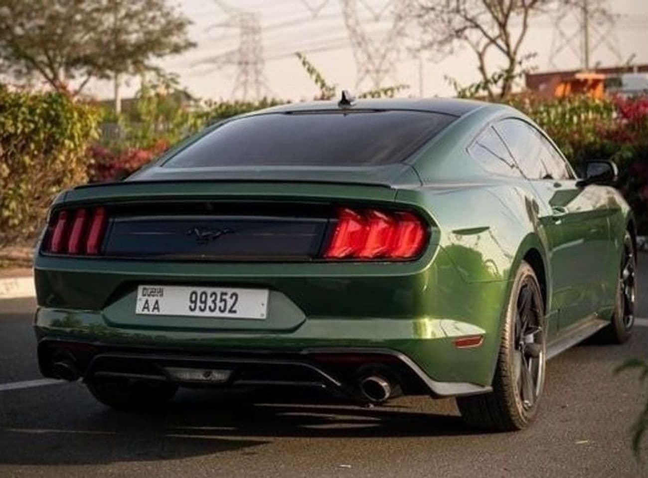 2022 Ford Mustang STANDARD thumbnail 2