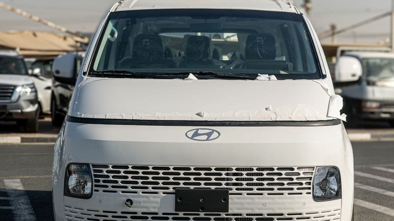 2025 Hyundai Staria thumbnail 4