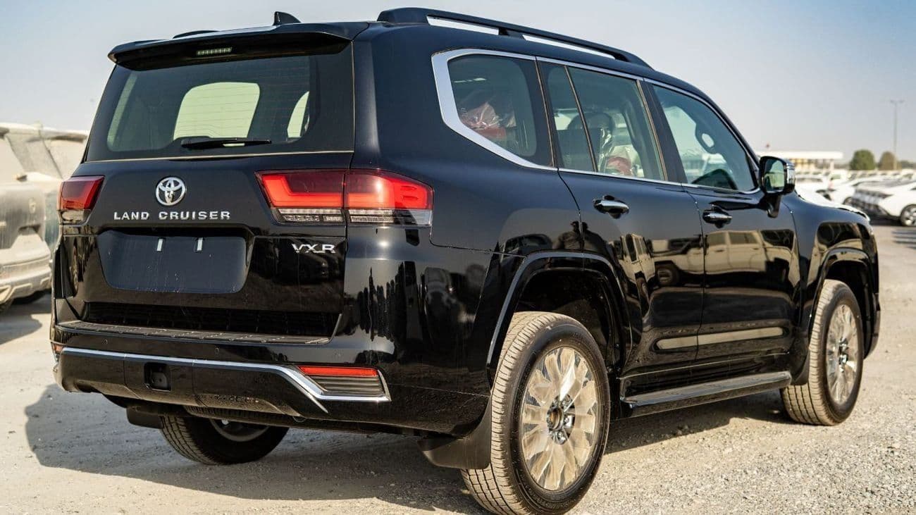 2025 Toyota Land Cruiser VXR thumbnail 8