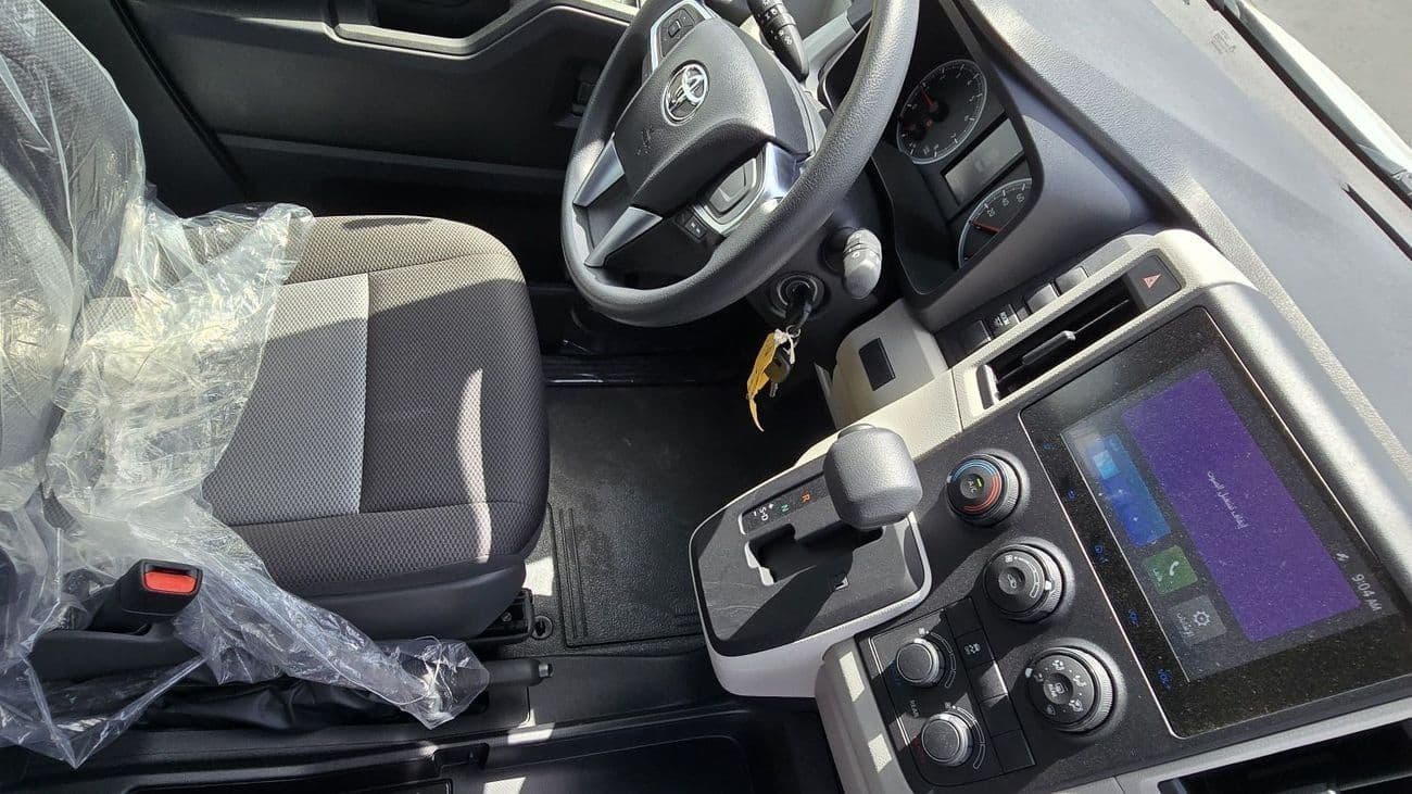 2026 Toyota Hiace GL thumbnail 7