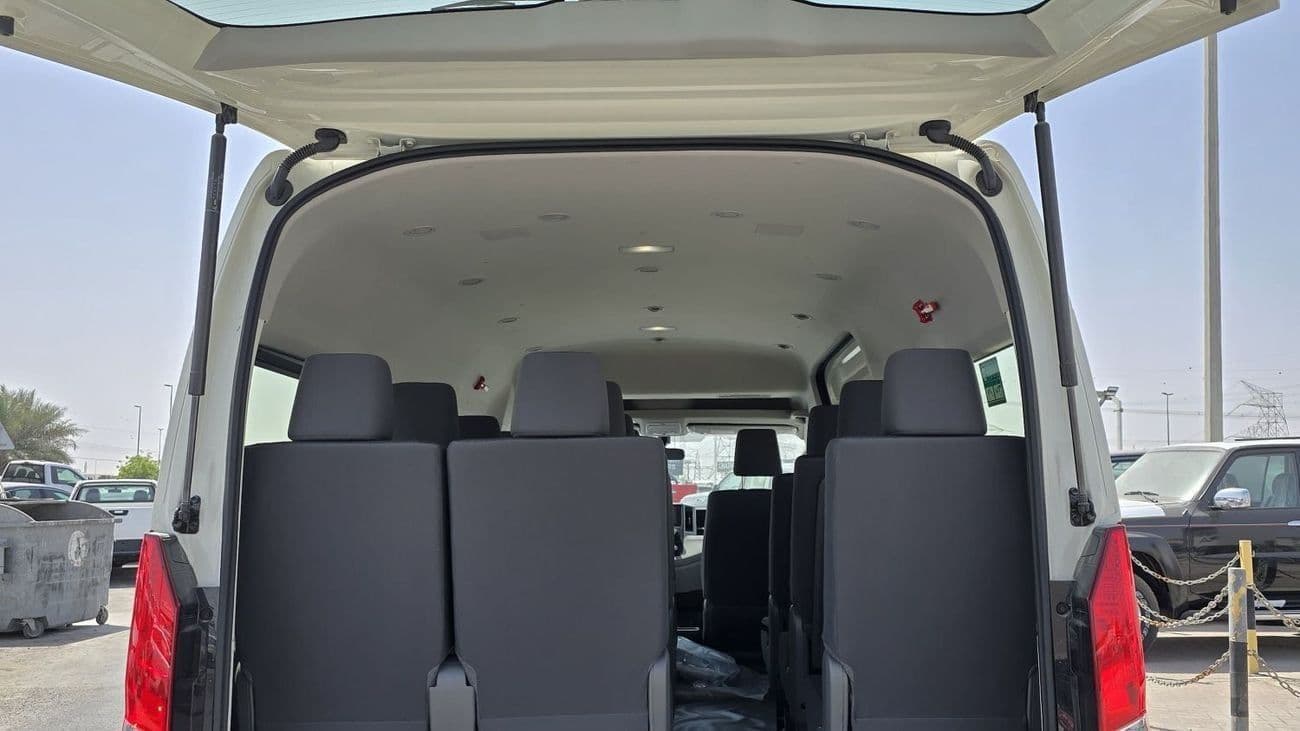 2026 Toyota Hiace GL thumbnail 8
