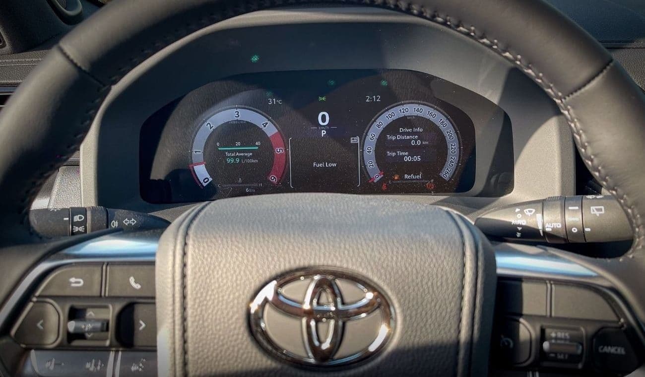 2025 Toyota Land Cruiser VXR thumbnail 7