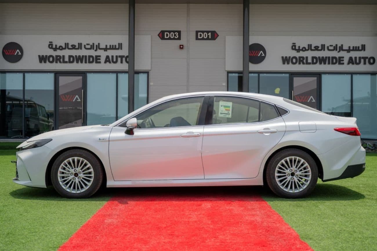 2025 Toyota Camry E HEV thumbnail 4