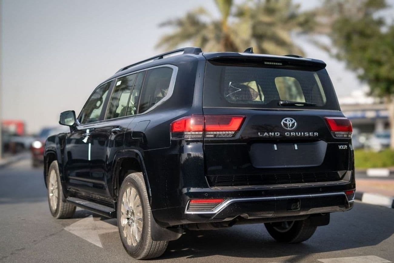 2025 Toyota Land Cruiser VXR thumbnail 3