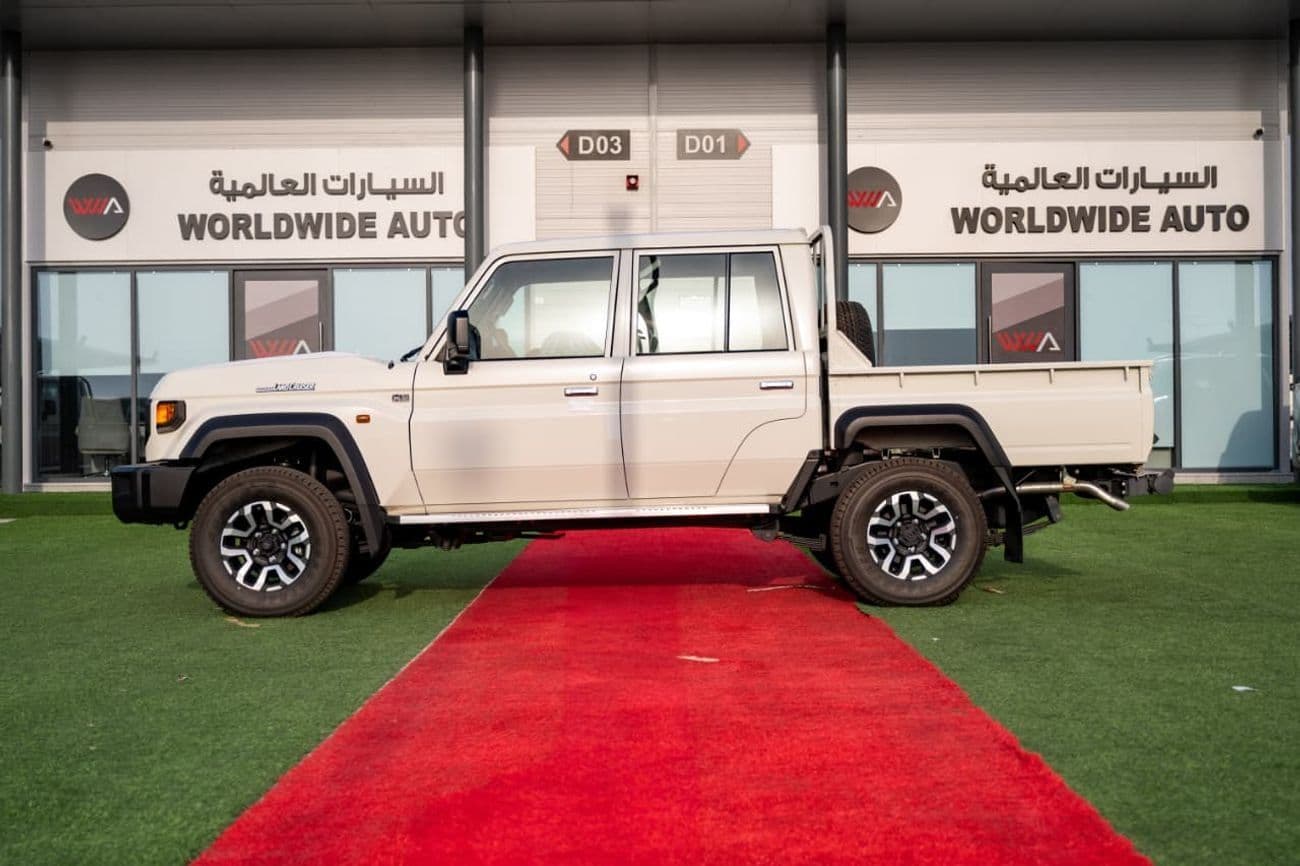 2025 Toyota Land Cruiser Pick Up 79 thumbnail 2