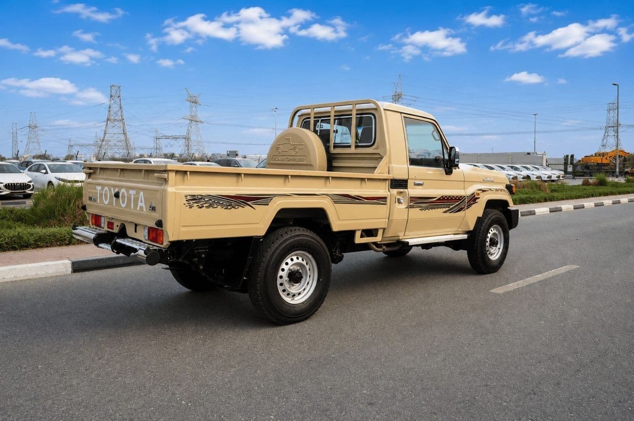 2026 Toyota Land Cruiser Pickup 70 thumbnail 2