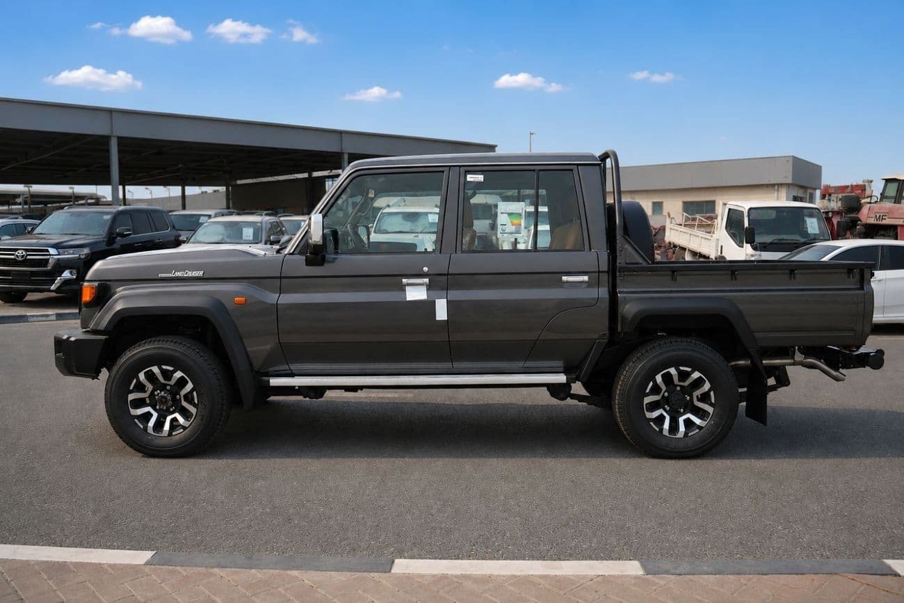 2026 Toyota Land Cruiser Pick Up S-DLX - DC 4x4 AT thumbnail 3