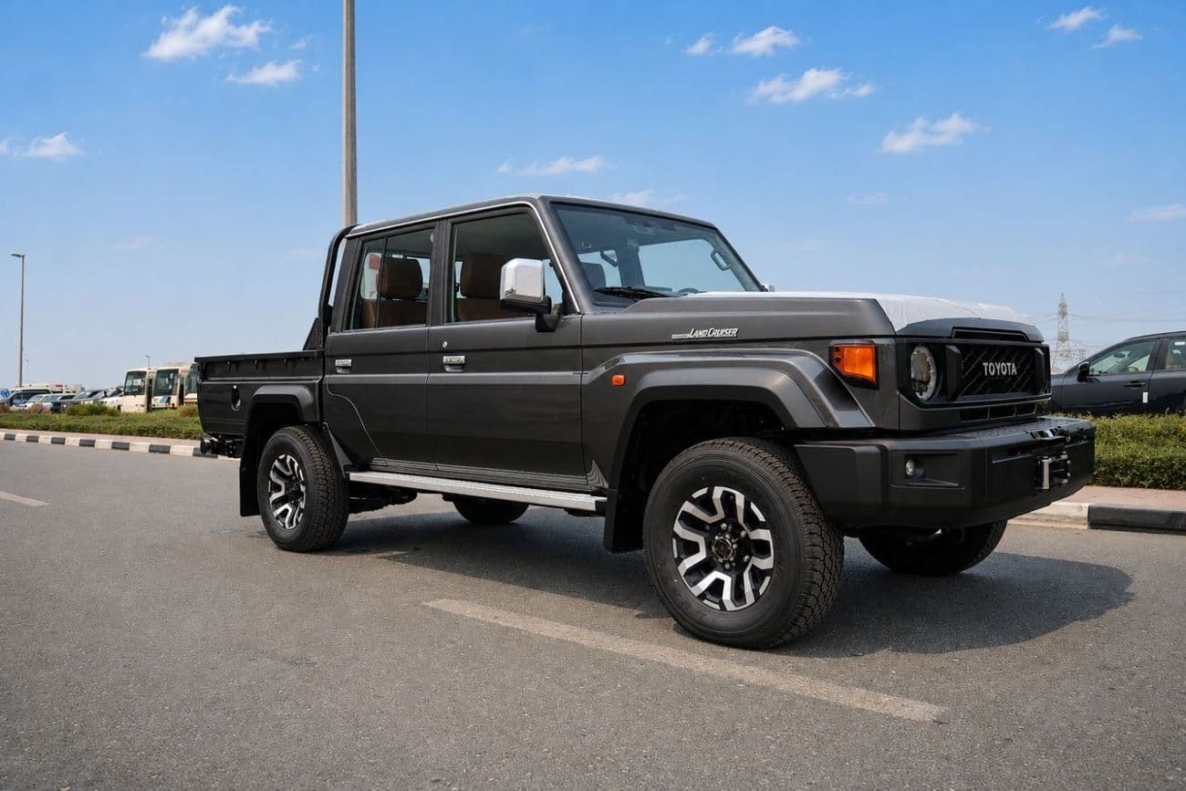 2026 Toyota Land Cruiser Pick Up S-DLX - DC 4x4 AT thumbnail 4