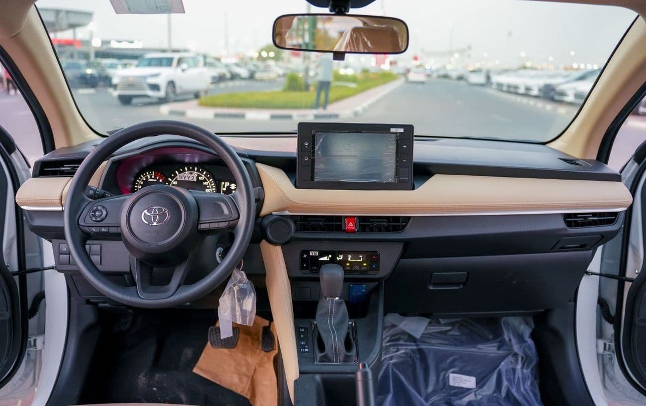 2026 Toyota Yaris E thumbnail 7