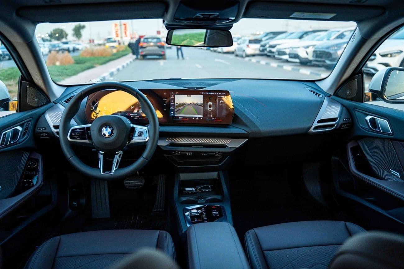2025 BMW 225i Active Tourer thumbnail 5