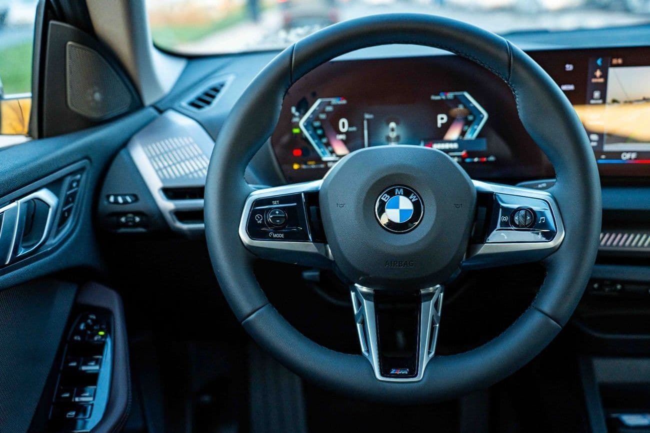 2025 BMW 225i Active Tourer thumbnail 6