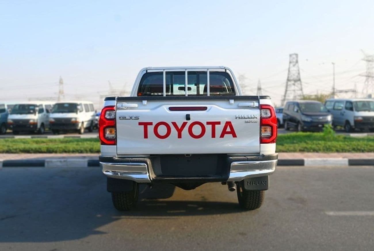 2025 Toyota Hilux SGLX thumbnail 5