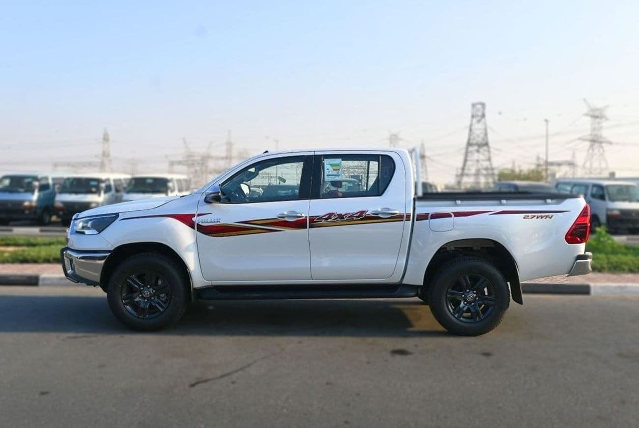 2025 Toyota Hilux SGLX thumbnail 3