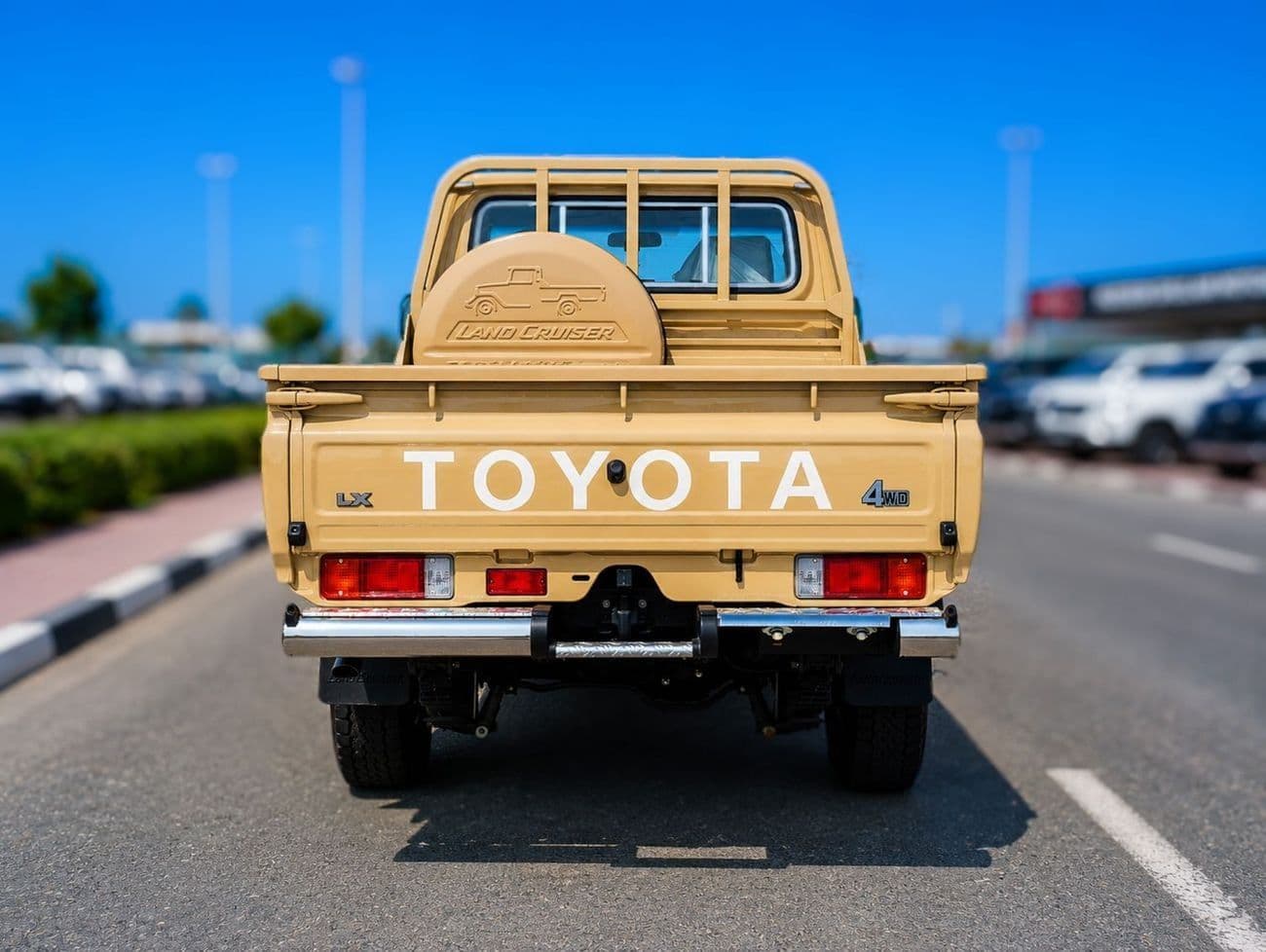 2026 Toyota Land Cruiser 70 LC79 SC thumbnail 6