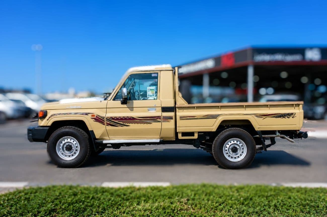 2026 Toyota Land Cruiser 70 LC79 SC thumbnail 4