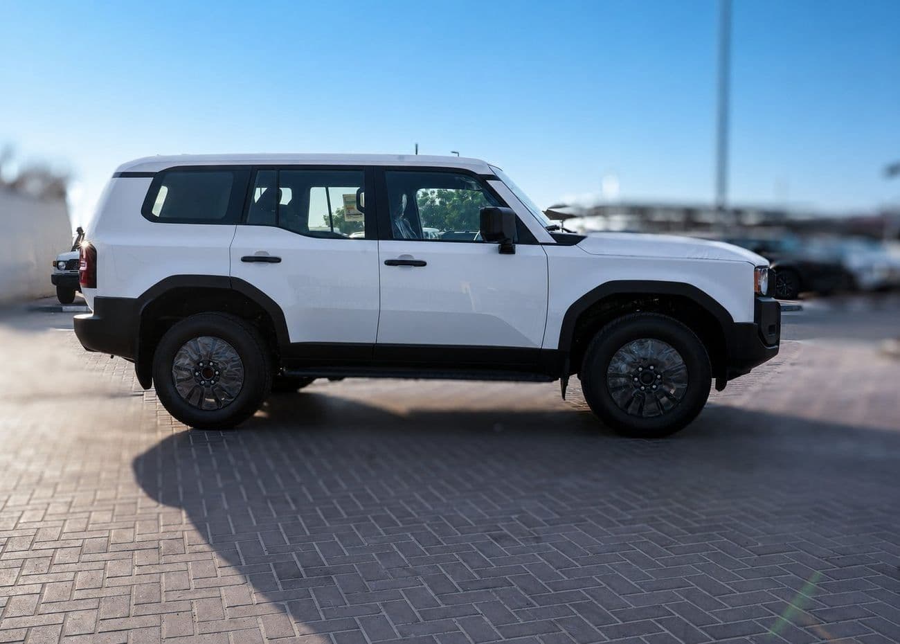 2026 Toyota Land Cruiser depending thumbnail 4