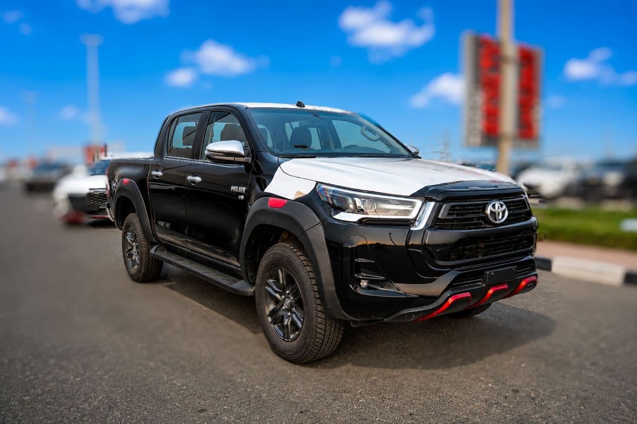 2026 Toyota Hilux SR5 thumbnail 4