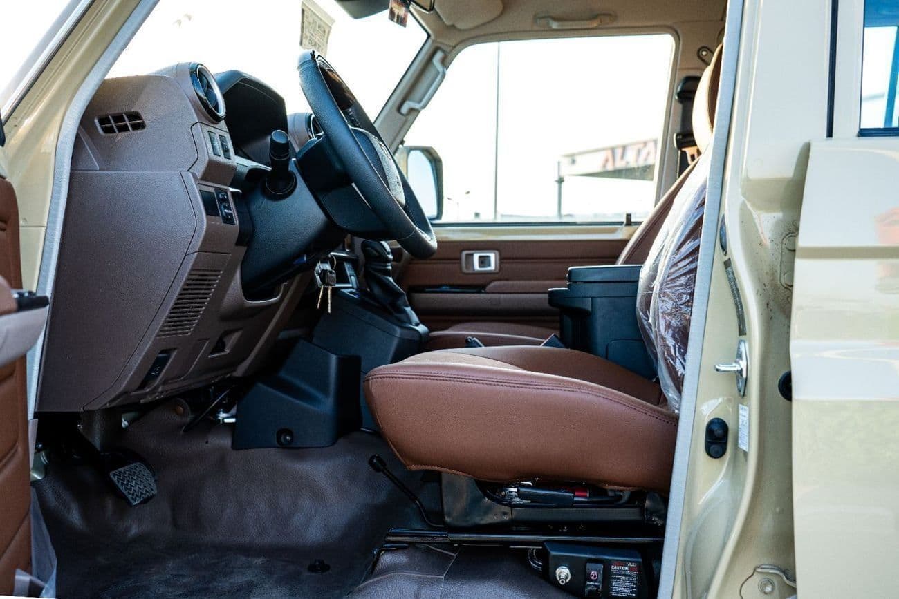 2026 Toyota Land Cruiser Pick Up thumbnail 7