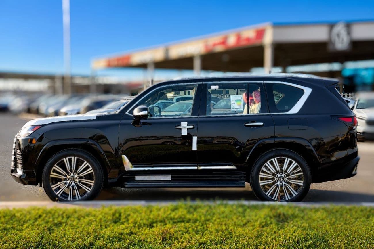 2026 Lexus LX700h SIGNATURE thumbnail 4