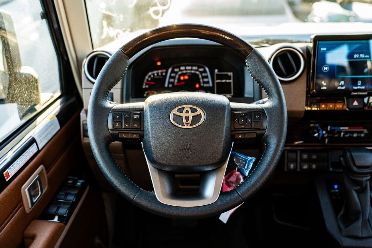 2026 Toyota Land Cruiser 70 thumbnail 6