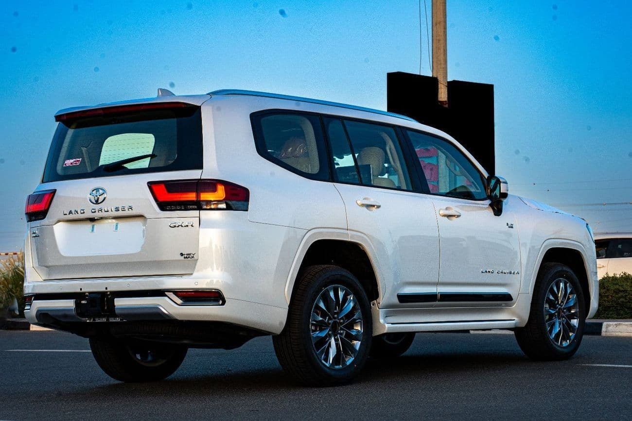 2026 Toyota Land Cruiser GXR thumbnail 4