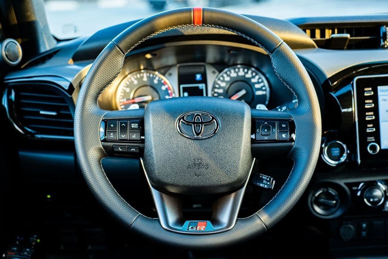 2026 Toyota Hilux ADVENTURE thumbnail 6