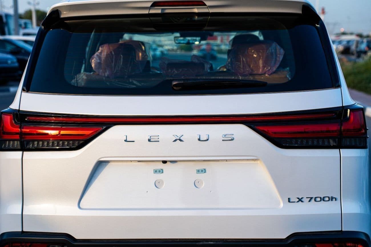 2025 Lexus LX700h SIGNATURE thumbnail 6