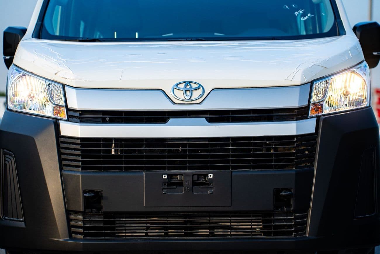 2026 Toyota Hiace GL thumbnail 7