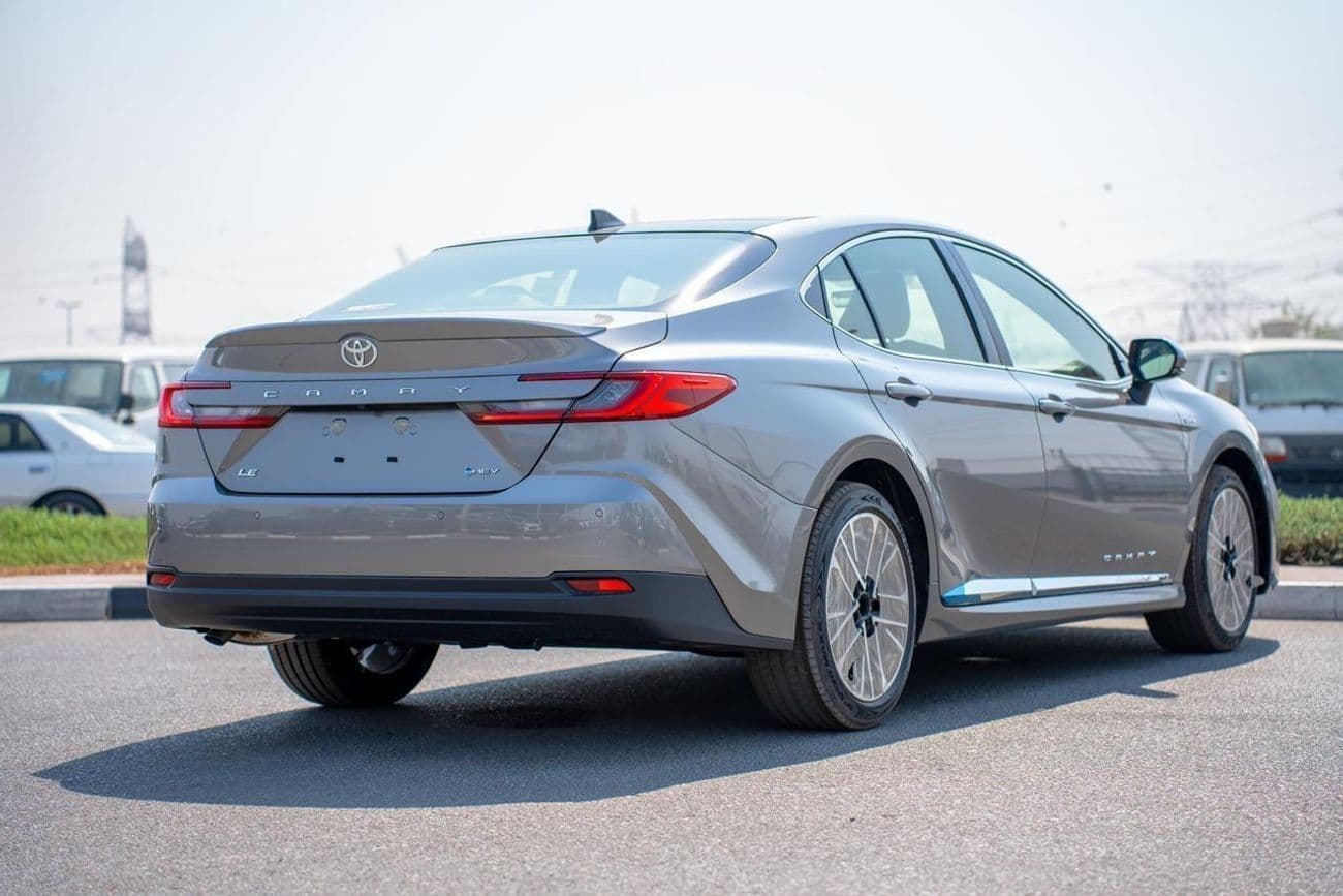 2026 Toyota Camry XLE HEV thumbnail 5