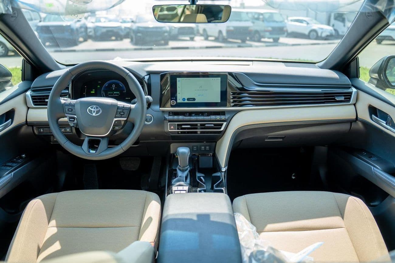2026 Toyota Camry XLE HEV thumbnail 6