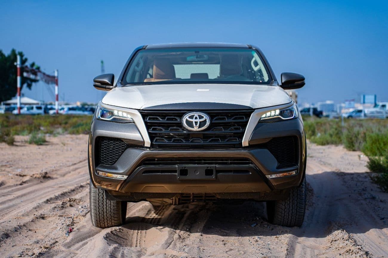 2025 Toyota Fortuner EXR thumbnail 2