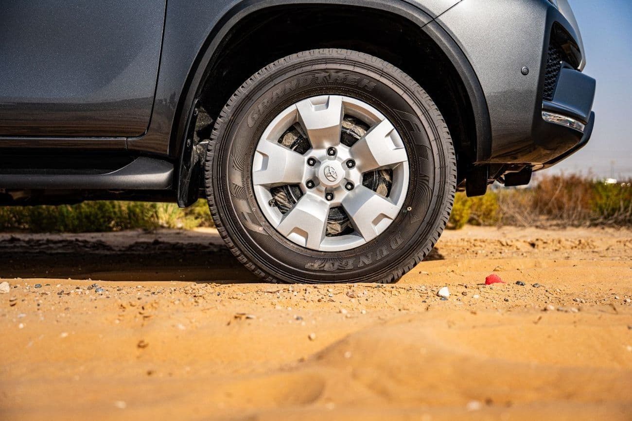 2025 Toyota Fortuner EXR thumbnail 8