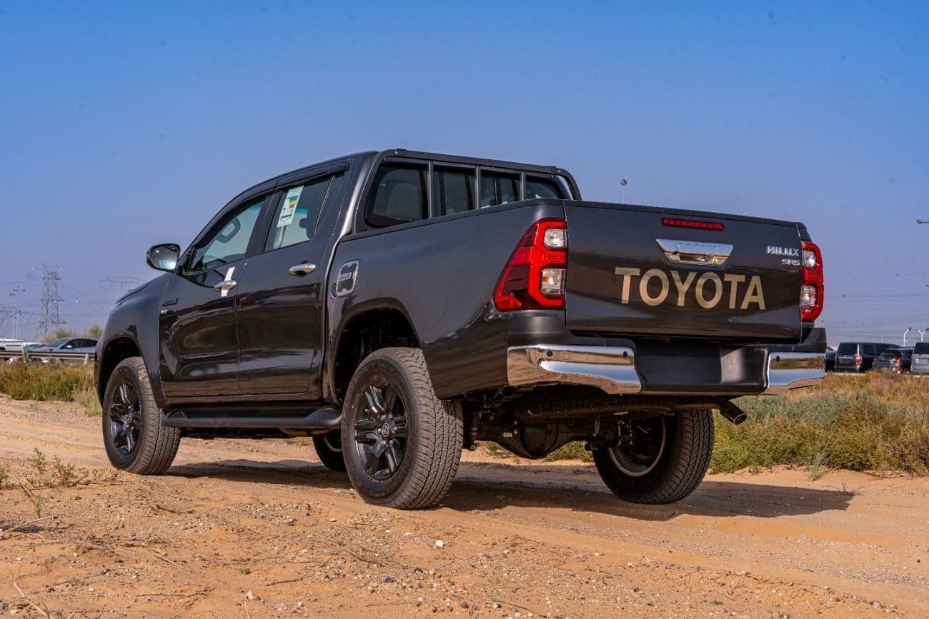2026 Toyota Hilux SR5 thumbnail 5