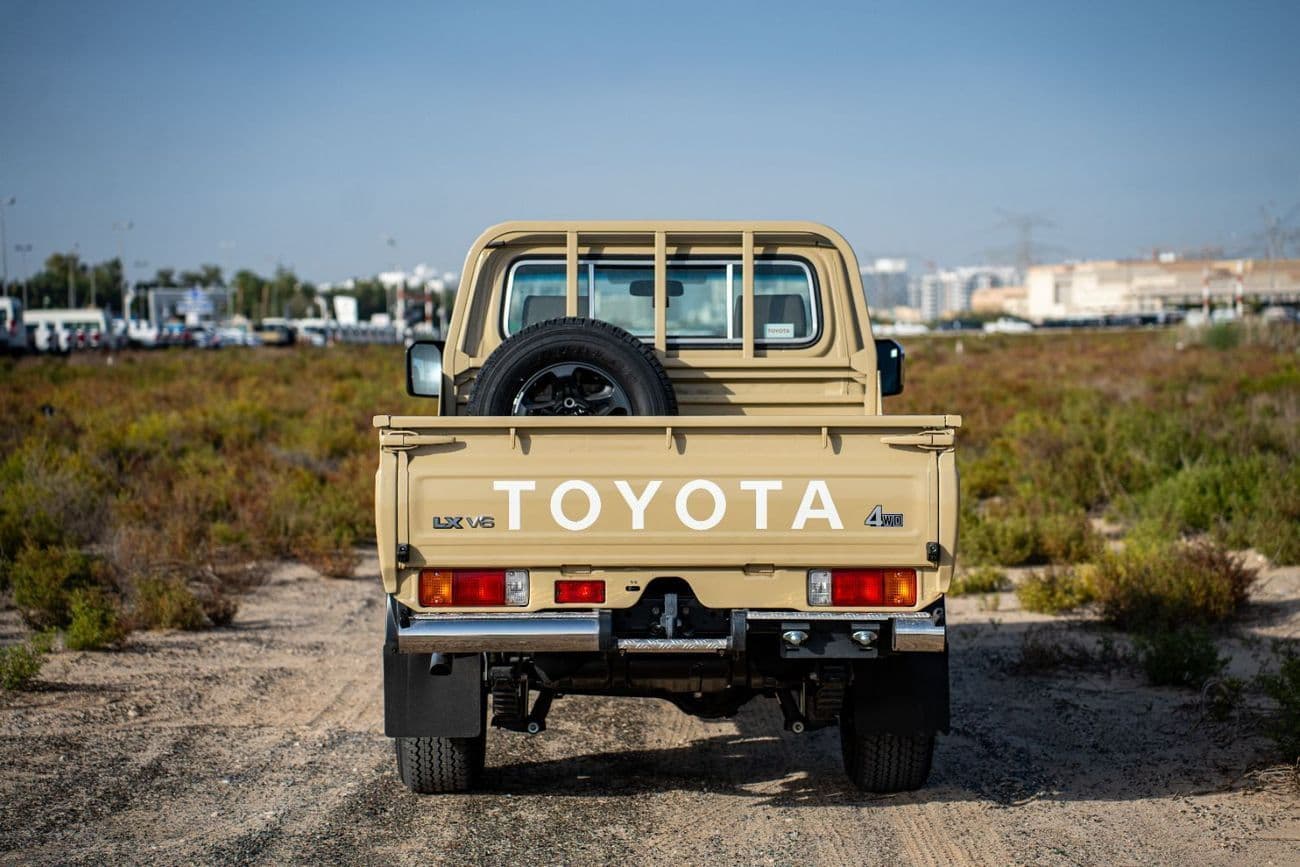 2025 Toyota Land Cruiser Pick Up thumbnail 4