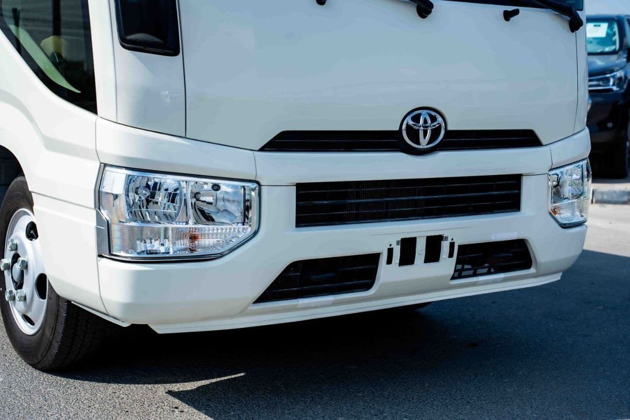 2025 Toyota Coaster thumbnail 6