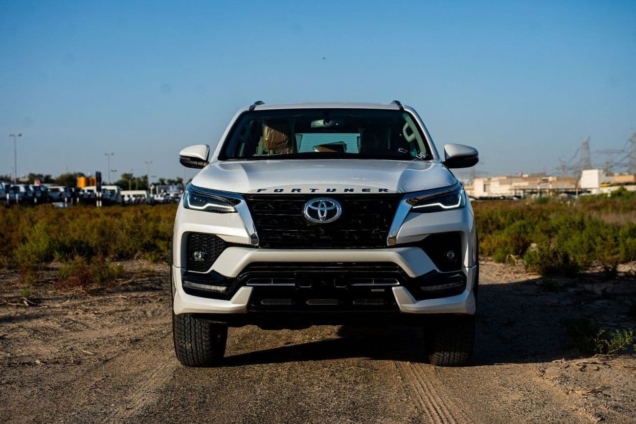 2025 Toyota Fortuner GXR thumbnail 3