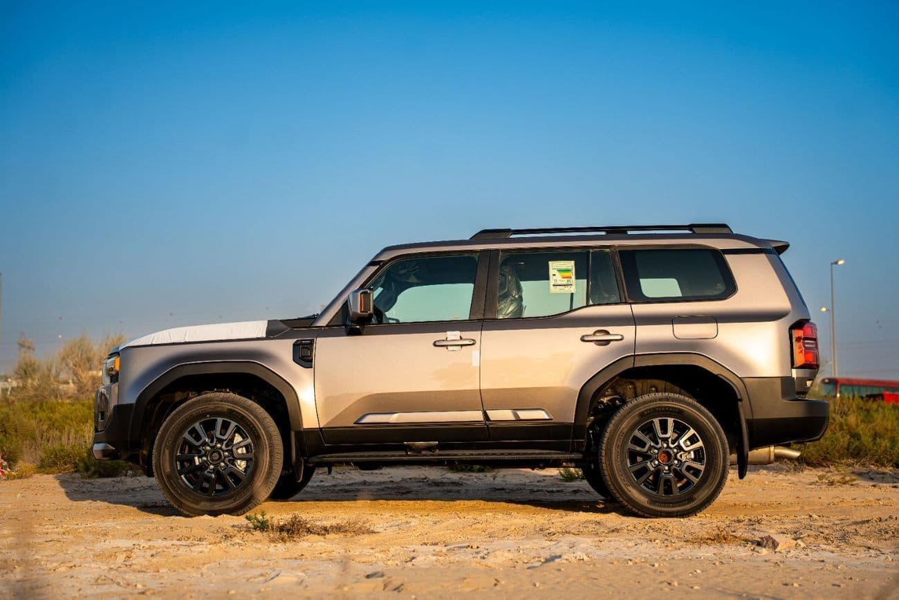 2025 Toyota Prado GXR thumbnail 3